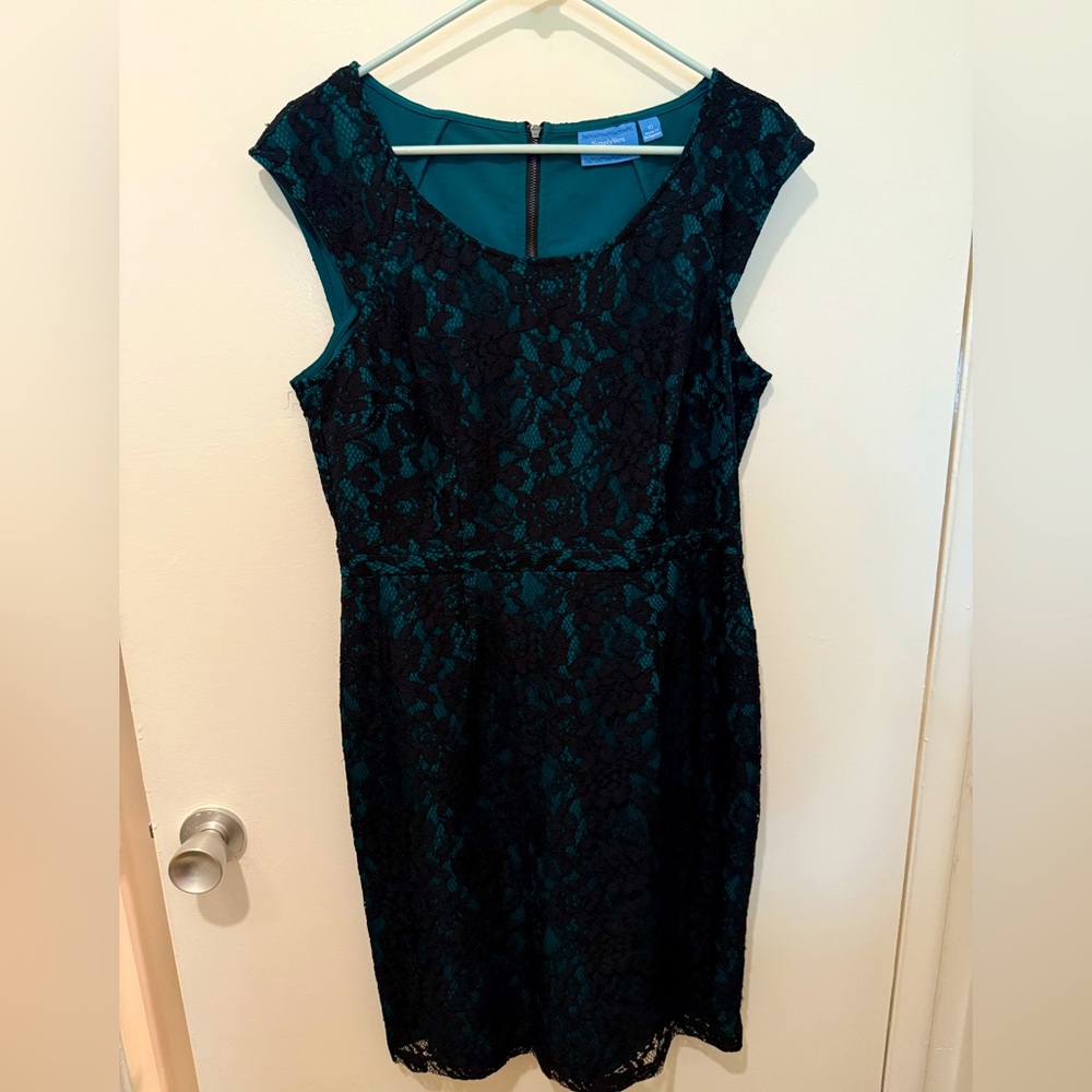 Vera Wang Lace Dress